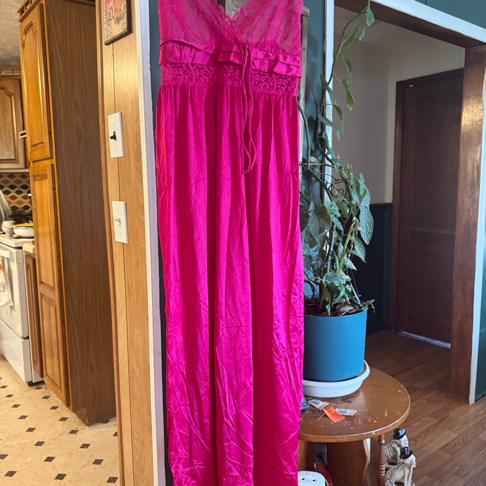 Vinage Pink Lace nightgown